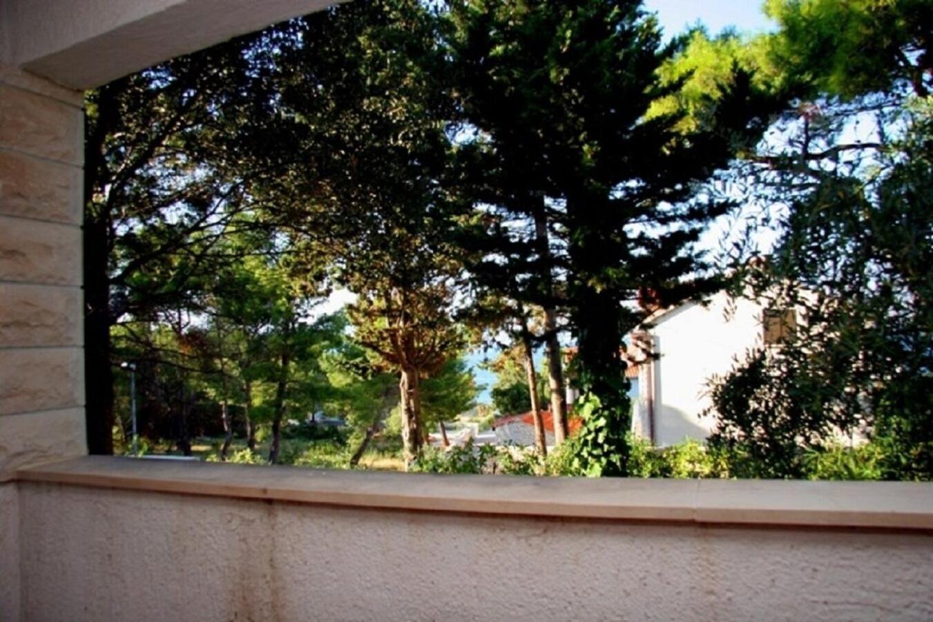 Apartments Demar Splitska Exterior foto